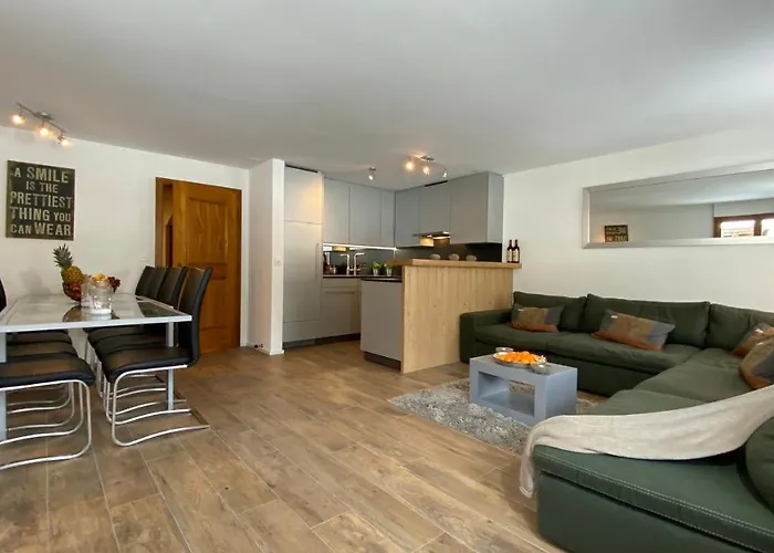 Casa Al Lag - Direkt Am Laaxersee Apartment Laax